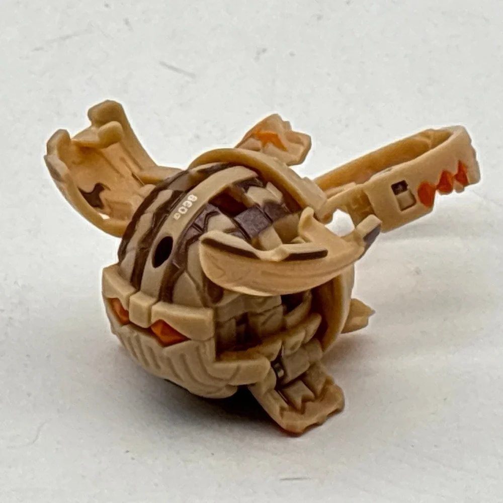 Bakugan Subterra Gyrazor Gundalian Invaders Brown Tan Spinner Cyclone Toy